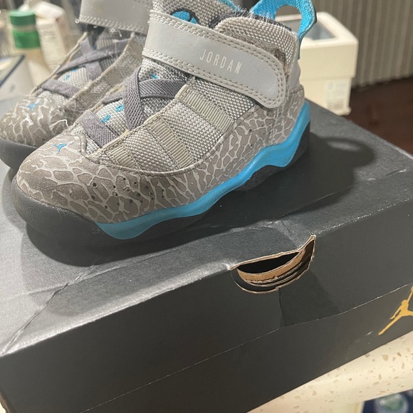 Jordan shoes for kids - Picture 3 of 8